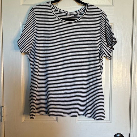 Old Navy Tops - Old Navy Black and White Striped Tee